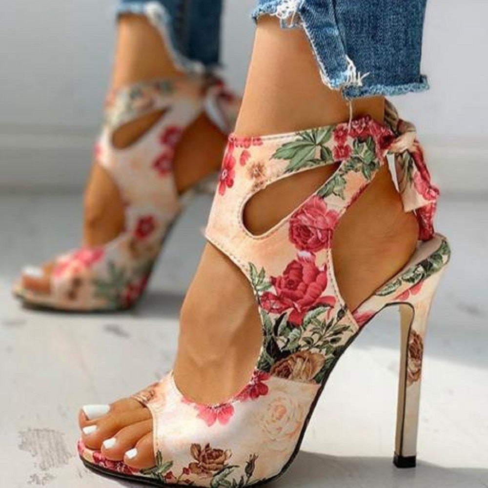 New Style Women’s Sandals with flower-shaped stiletto heels, pointed toes, and a sleek, durable upper—designed for comfort and elegance in spring and summer.