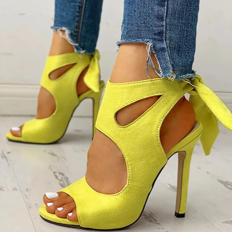 New Style Women’s Sandals with flower-shaped stiletto heels, pointed toes, and a sleek, durable upper—designed for comfort and elegance in spring and summer.